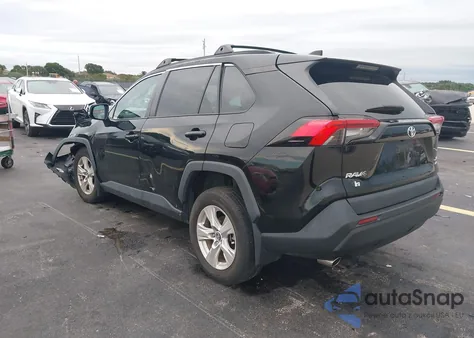 2021 Toyota Rav4 Xle z USA, uszkodzony, nr VIN 2T3P1RFV7MC150757